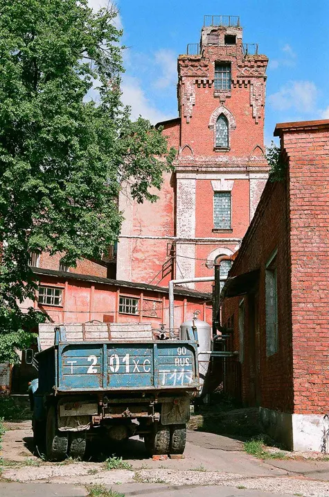 The English-style factory tower John Matthew Frost designed, still standing.